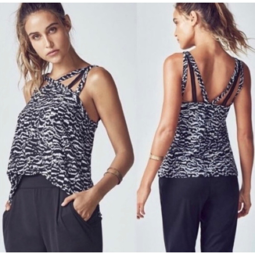 Fabletics Womens XL Black White Animal Print Strappy Mesh Back Active Tank Top